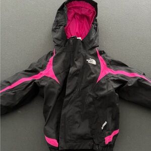 The North Face Kids Jacket - Black and Pink